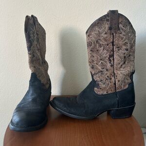 Ariat Brown Black Leather Boots Men's Size 8 Outdoor Distressed Cowboy Western